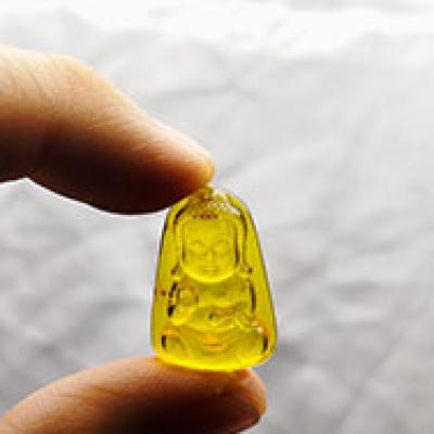 Mặt dây hổ phách
