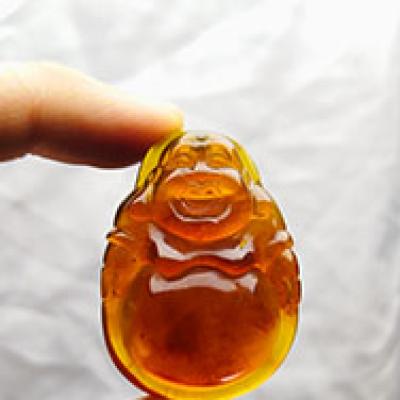 Mặt dây hổ phách