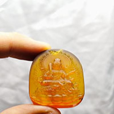 Mặt dây hổ phách