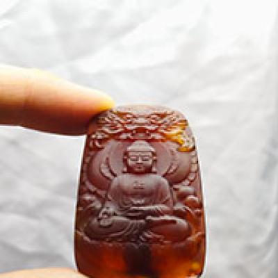 Mặt dây hổ phách